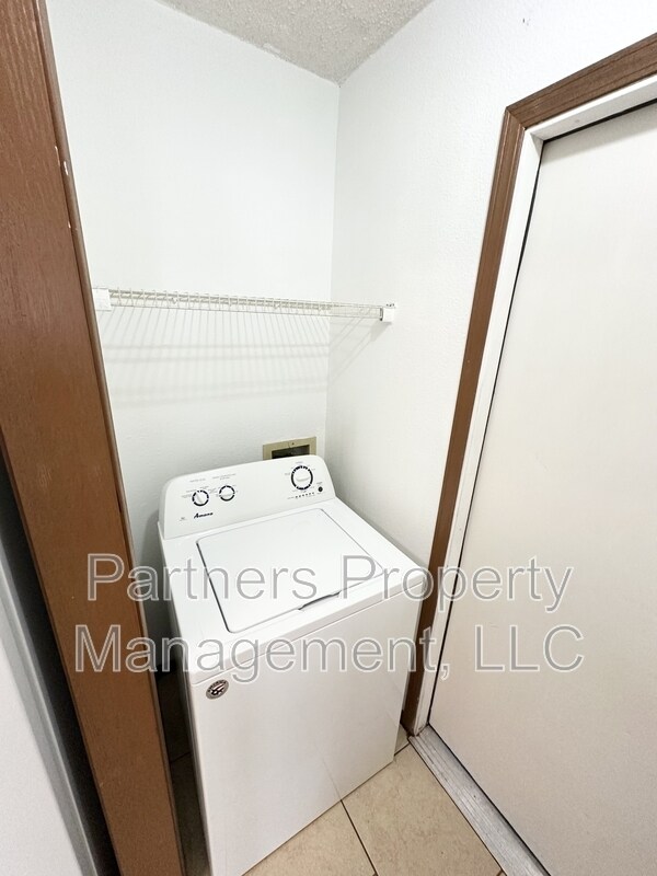 Building Photo - 1659 N Dawn Dr