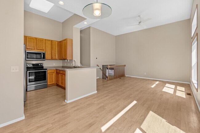 Building Photo - 15612 Float Ct