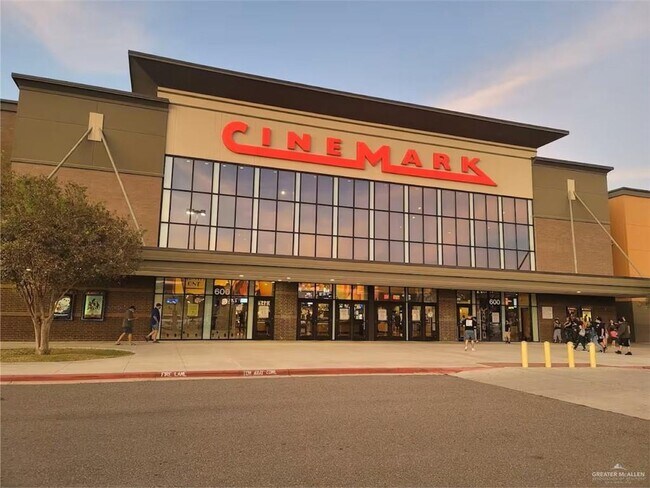 Building Photo - 23 S 5th St