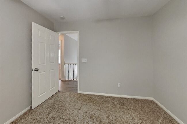 Building Photo - 9530 Cabin Creek Dr