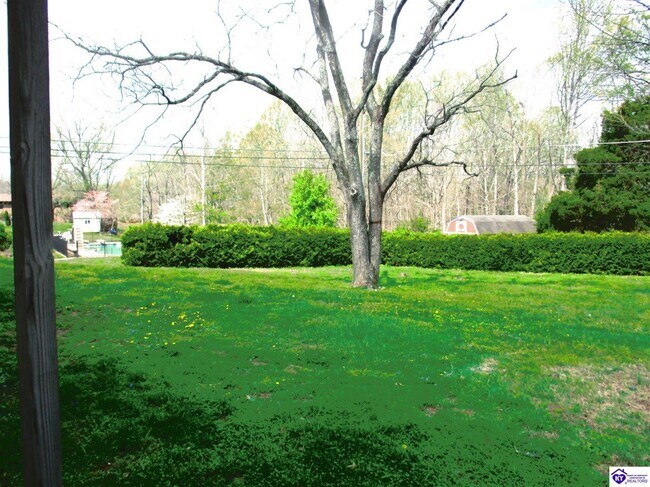 Building Photo - 609 Foxfire Rd