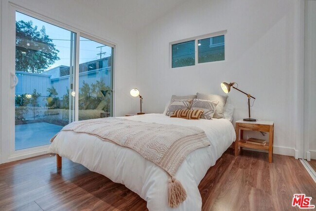 Building Photo - 5137 N Eagle Rock Blvd