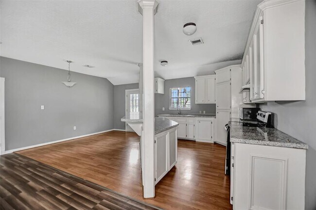 Building Photo - 5774 Magan Rd