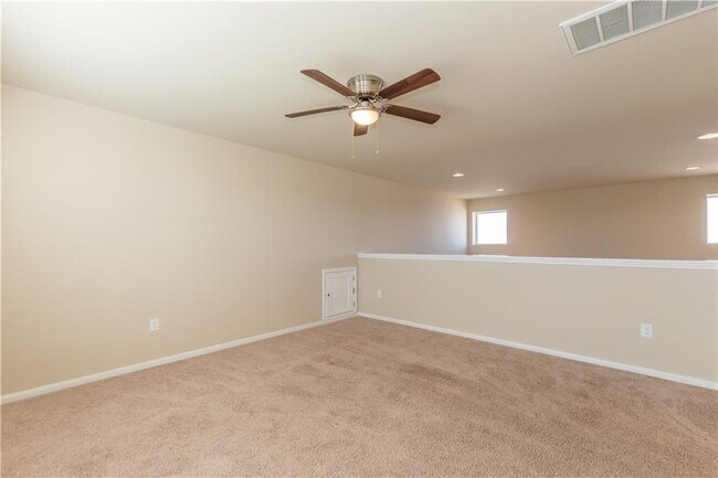 Building Photo - 441 Moulins Ln