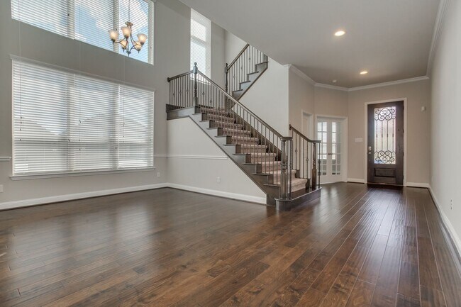 Building Photo - 1300 Mustang Brook Ln
