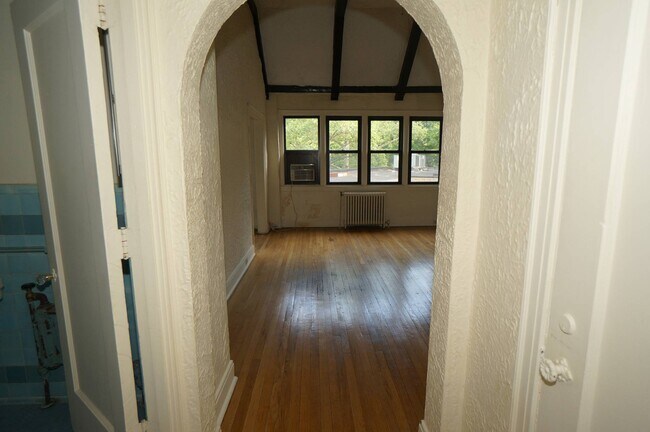 Foyer - The Schenley Arms