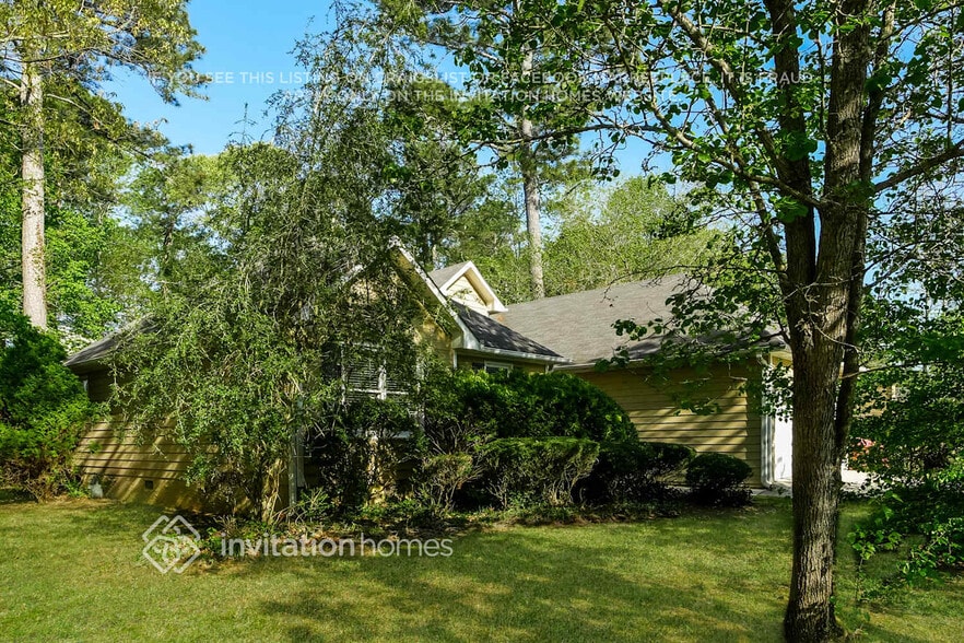 Building Photo - 1711 Jefferson Ln