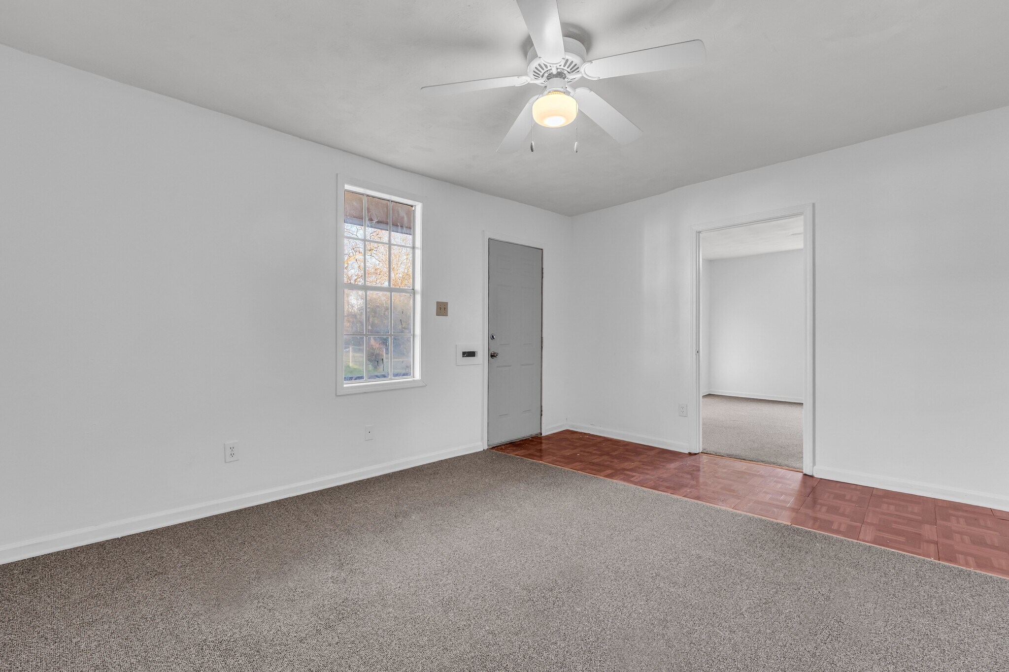 Building Photo - 523 18th St N