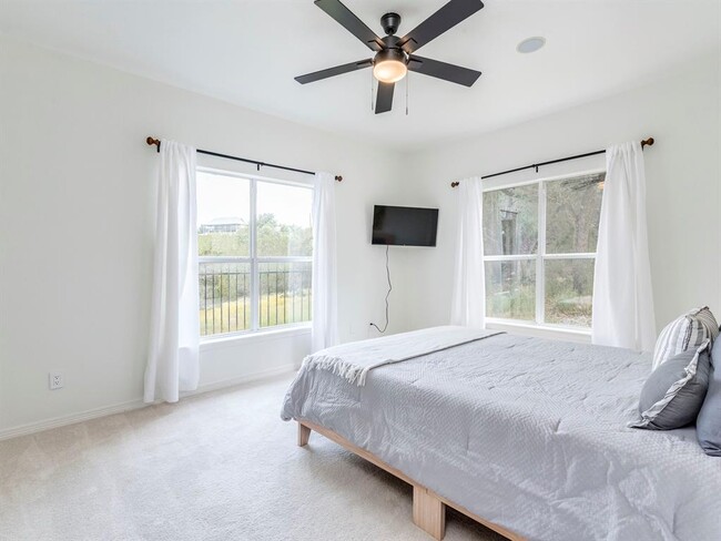 Building Photo - 22401 Briarview Dr