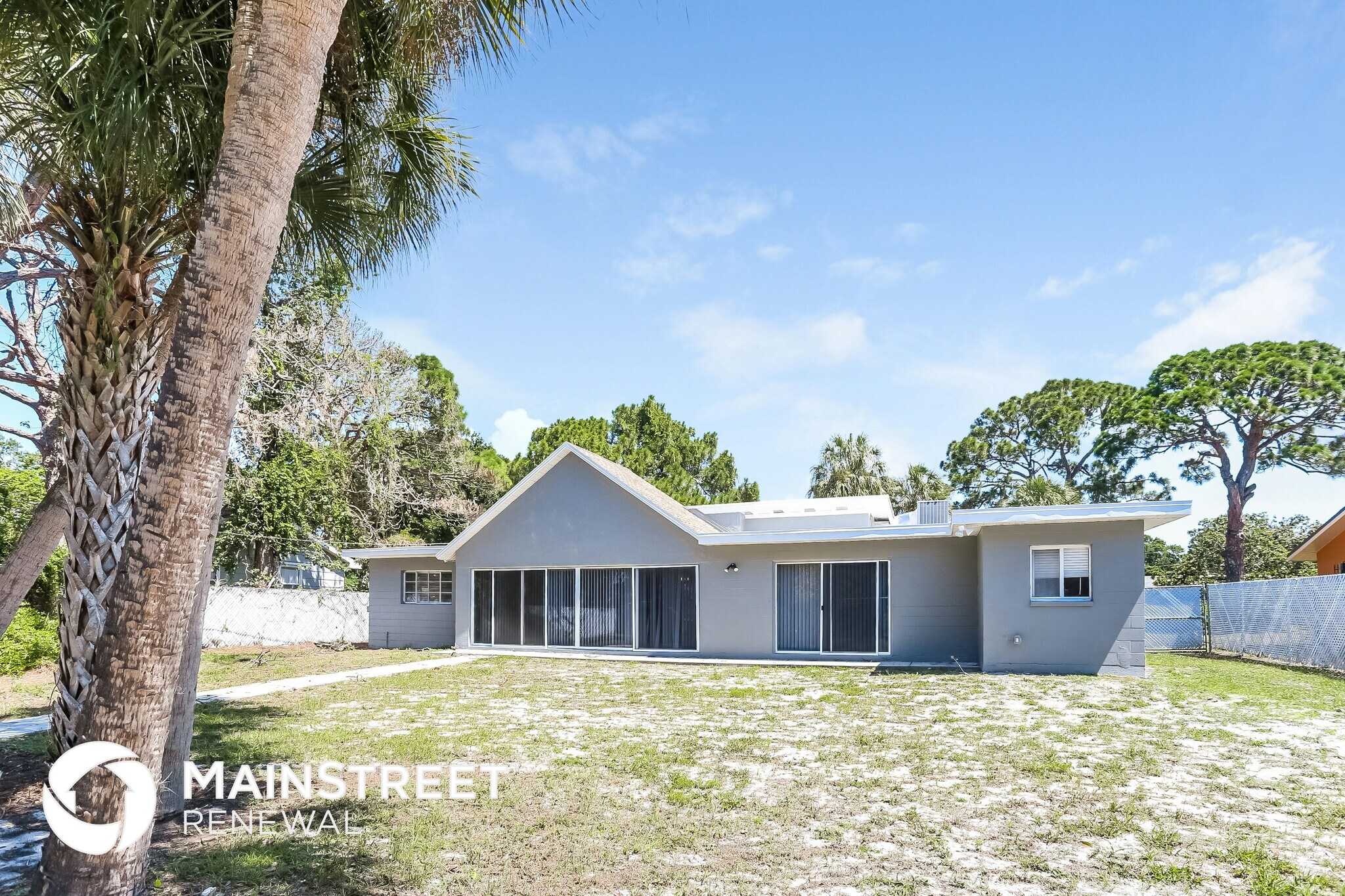 Building Photo - 2124 Almeria Way S