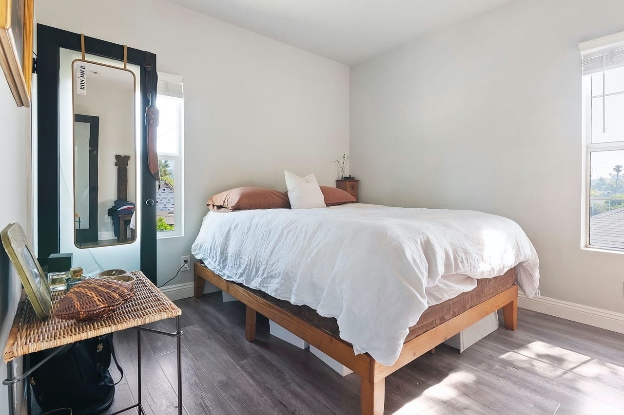 Building Photo - 5375 Raphael St