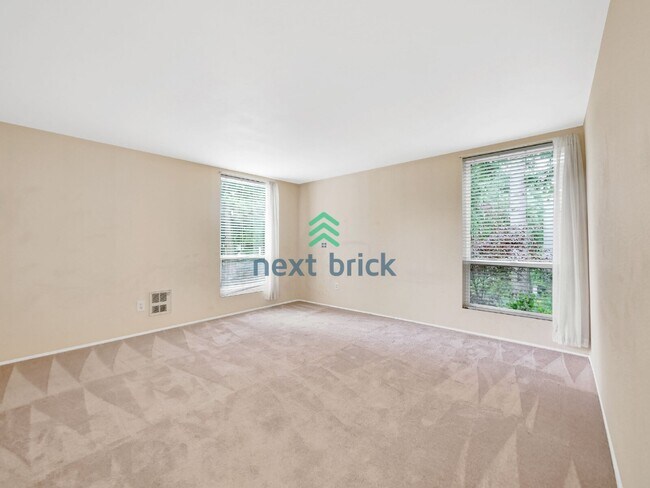 Building Photo - Beautiful 2 Bed 2 Bath Condo for Rent!