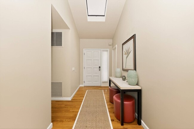 Building Photo - 150 Talmage Farm Ln