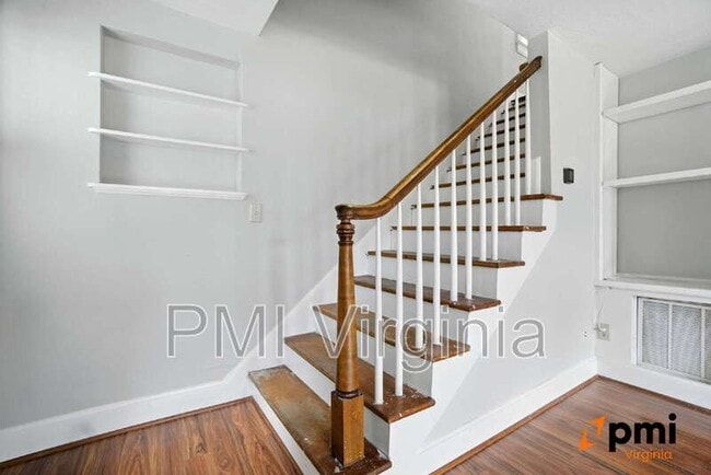 Building Photo - 121 Hanover Ave