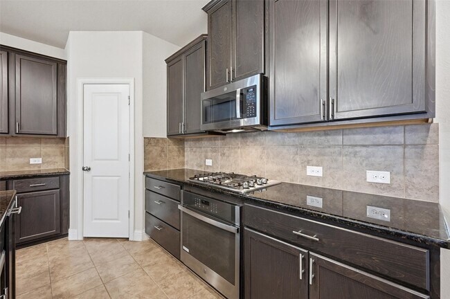 Building Photo - 5460 Blue Quail Dr