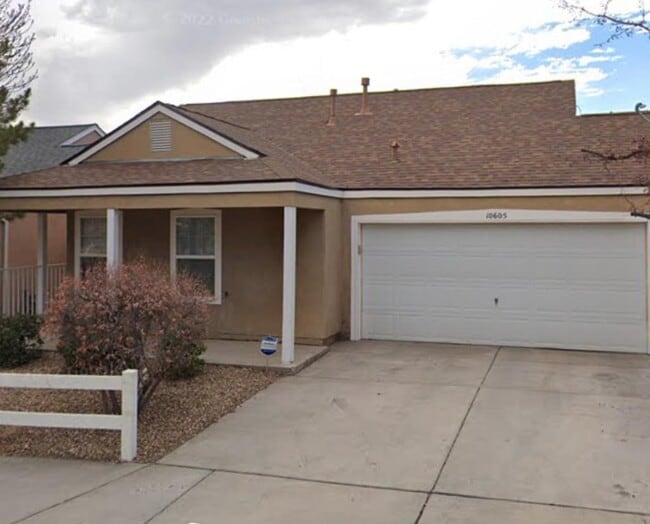 Building Photo - 10605 Pueblo Plz NW