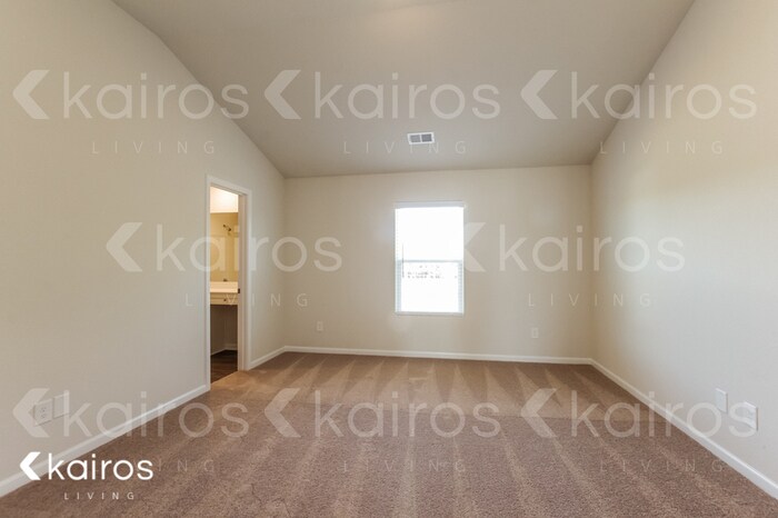 Building Photo - 207 Common Reed Dr