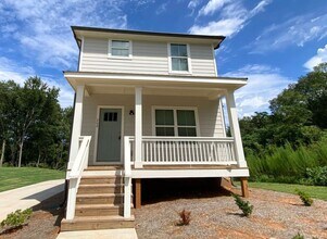 Building Photo - NEW CONSTRUCTION! NOW LEASING FOR AUGUST 2026!