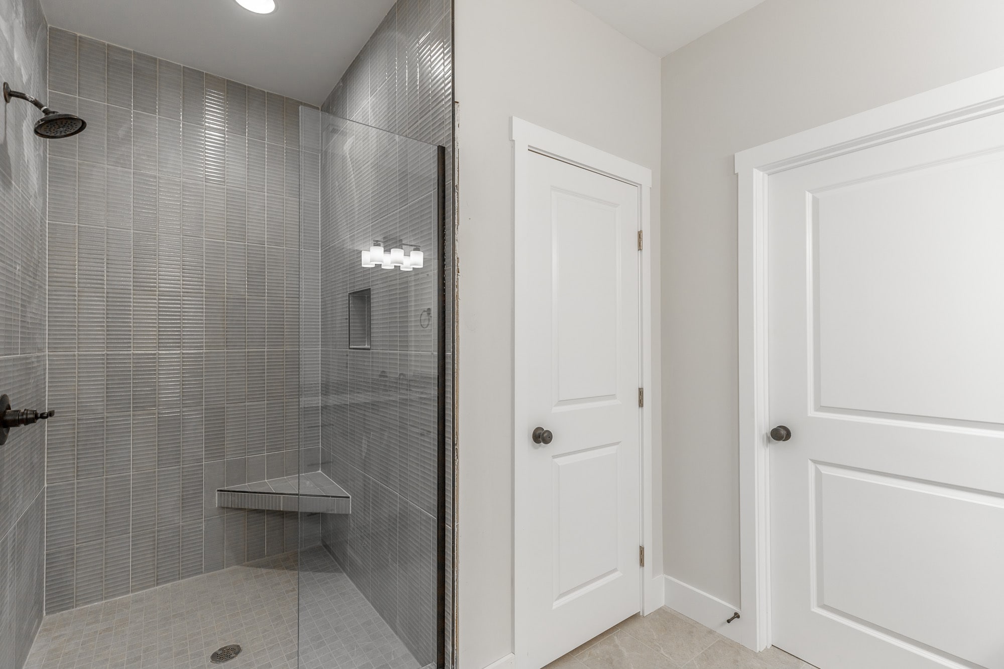 Building Photo - 4654 Heiskell Dr