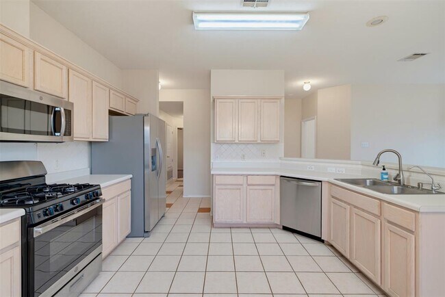 Building Photo - 3705 Crownover St
