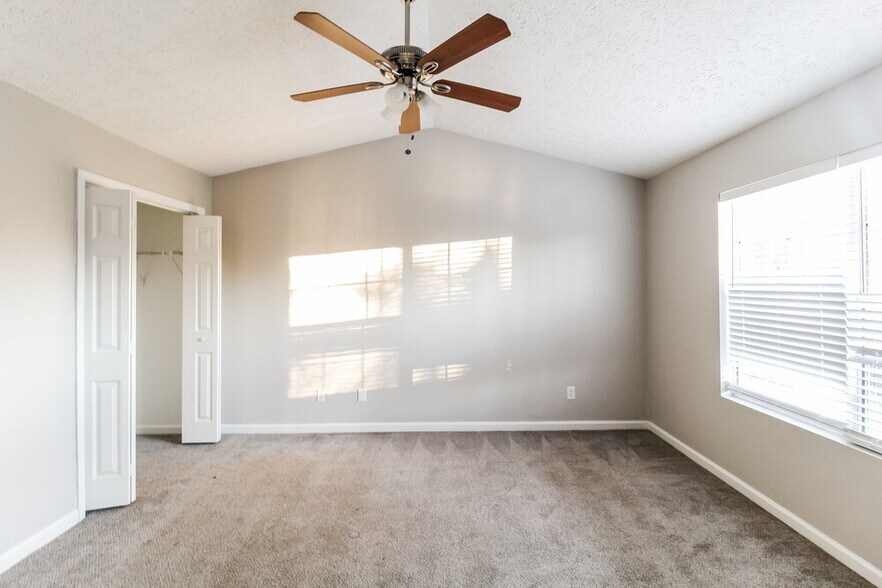 Building Photo - 39 Fairview Dr