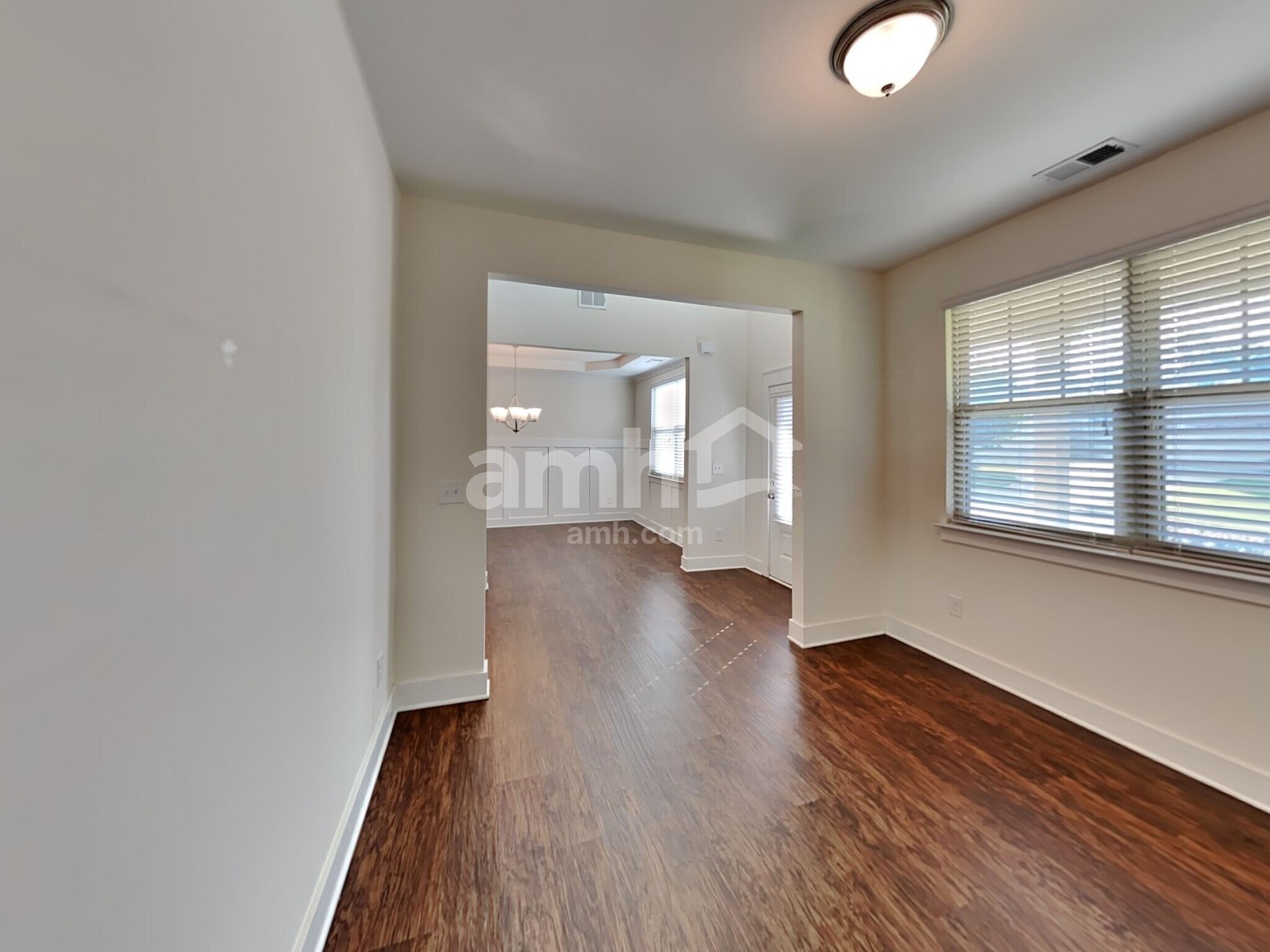 Building Photo - 1065 Adams Haven Bend