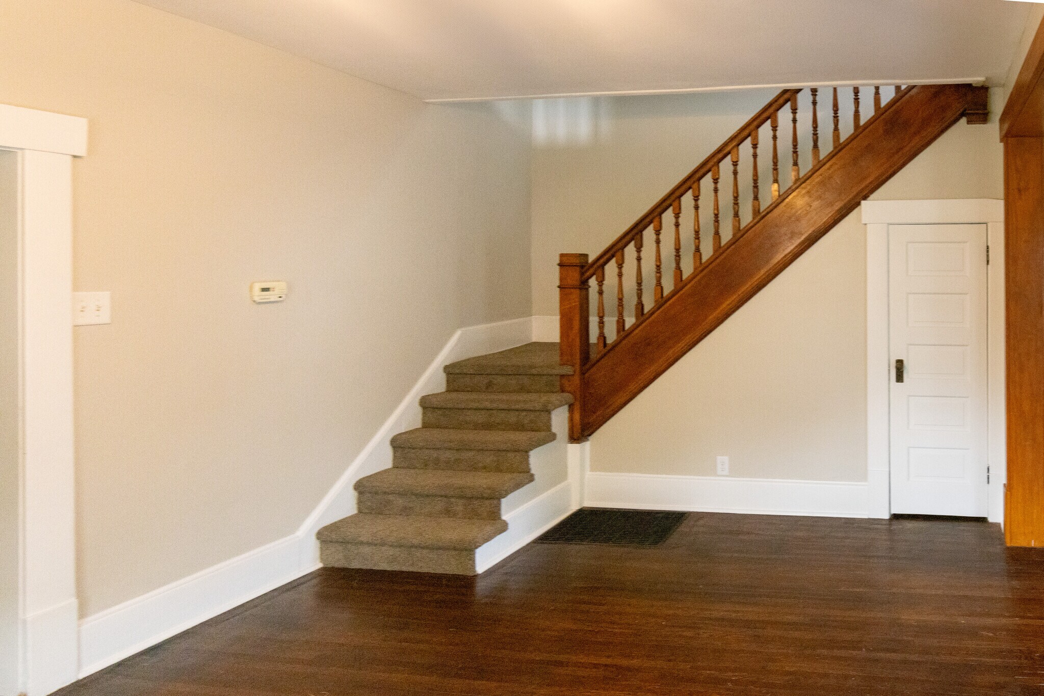 Dining room - 326 E Maynard Ave