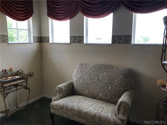 Building Photo - 1716 W Lago Lp