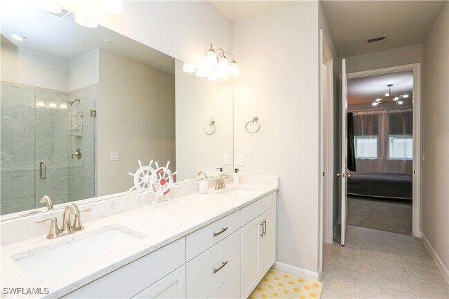 Building Photo - 4546 Arboretum Cir