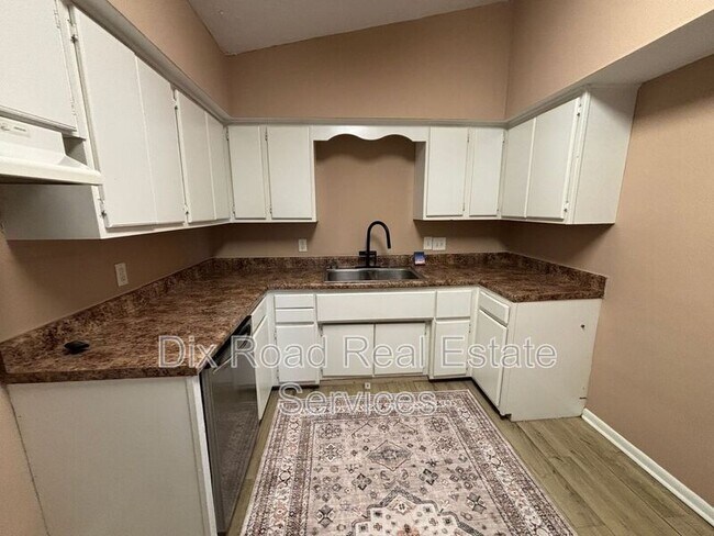 Building Photo - 4984 OH-122