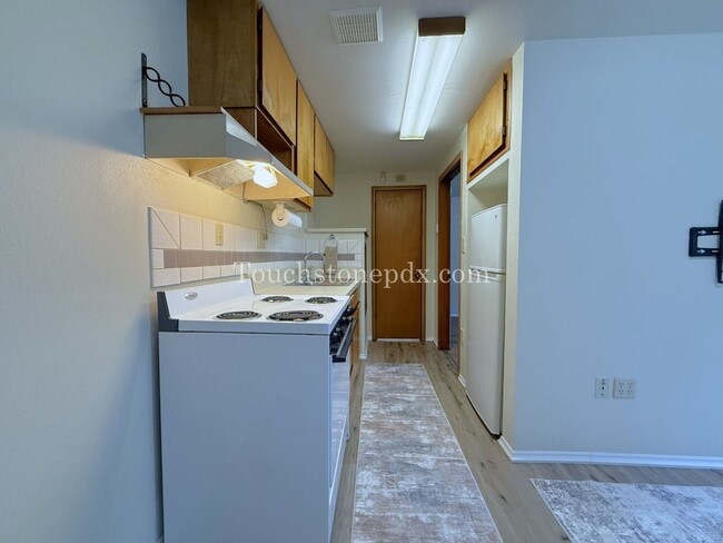 Building Photo - MFP-00106