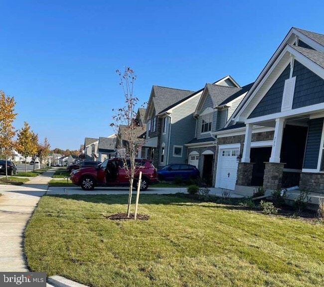 Building Photo - 725 Coastal Ave