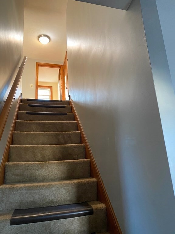 Building Photo - 16 Oakdale St