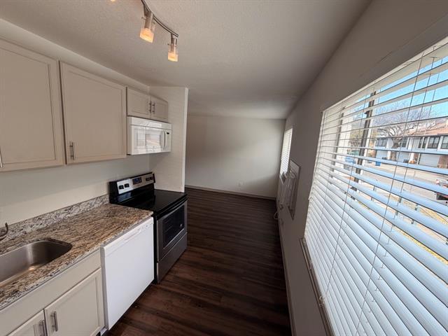 Building Photo - 4115 Douglas Ave