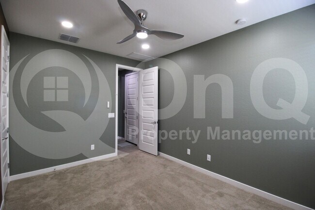 Building Photo - 2207 E Citadel Dr