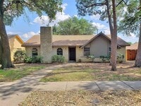 Building Photo - 1320 Iris Ln