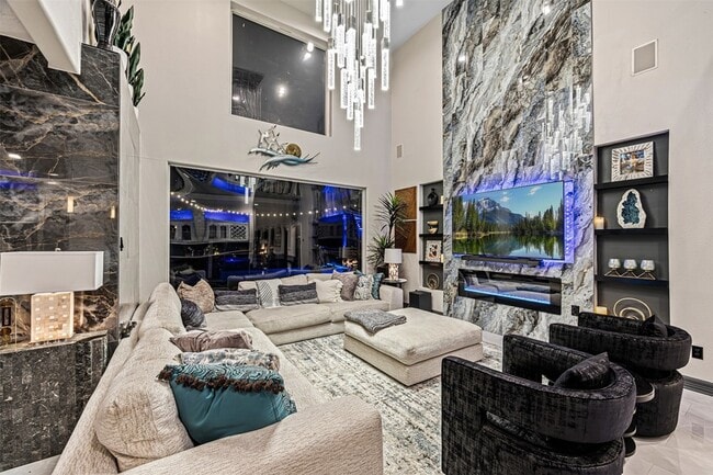 Building Photo - 12345 White Oak Point