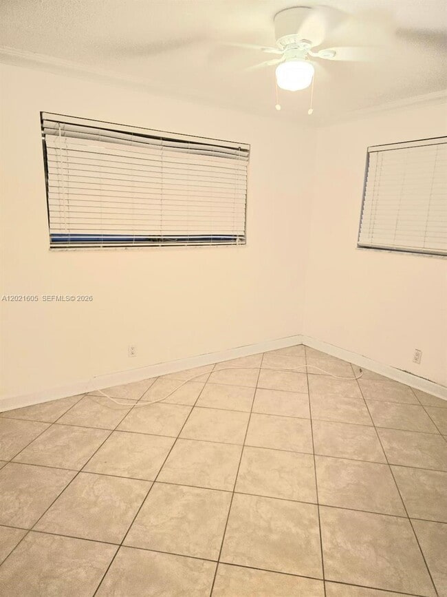 Building Photo - 2309 Park Ln