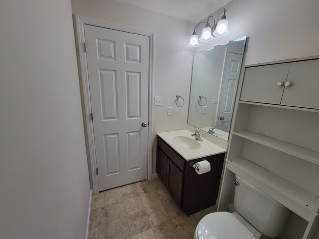Building Photo - 5207 Footpath Ct