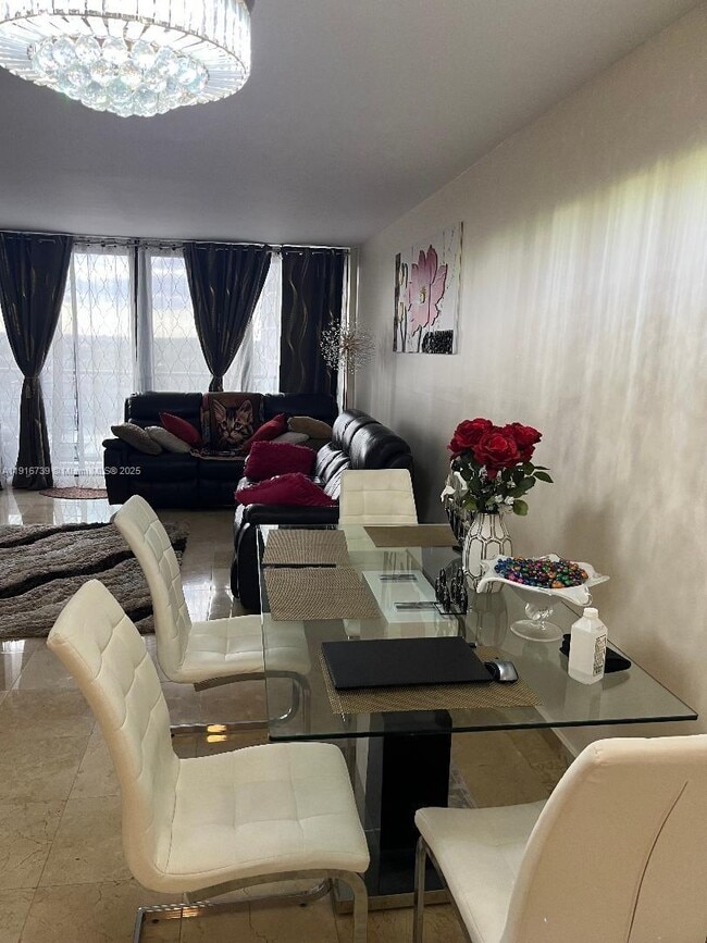 Building Photo - 2301 S Ocean Dr