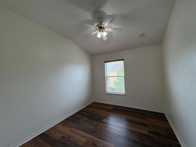 Building Photo - 10907 Derringer Dr