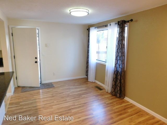 Building Photo - 3 br, 2 bath House - 3678 Silverstone Dr NE