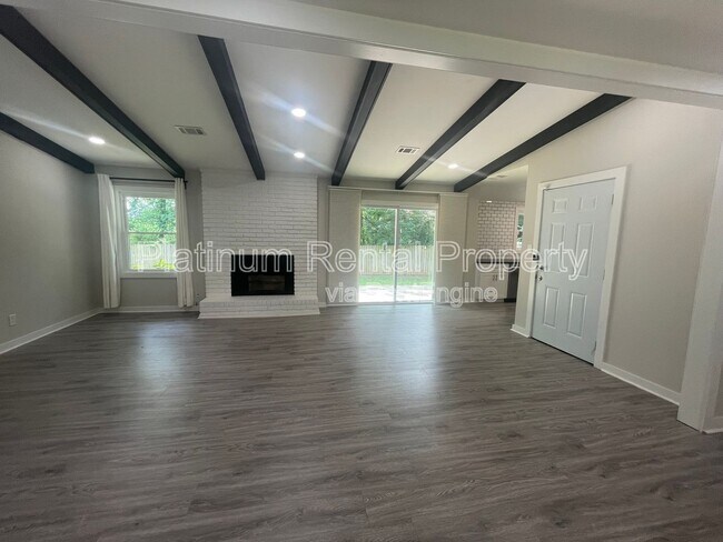 Building Photo - 2216 Shancey Ln