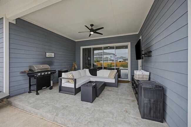 Building Photo - 8308 Orizzonte St