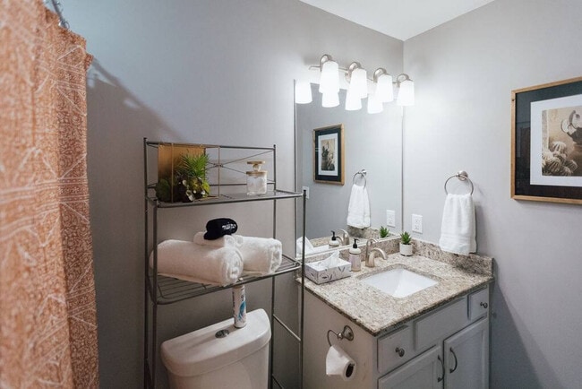 Building Photo - 117 Spring St