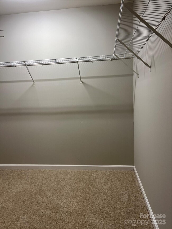 Building Photo - 12204 Royal Castle Ct