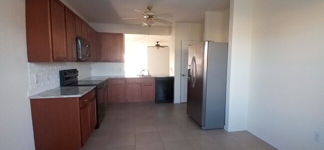 Building Photo - 3440 Cancun Ct