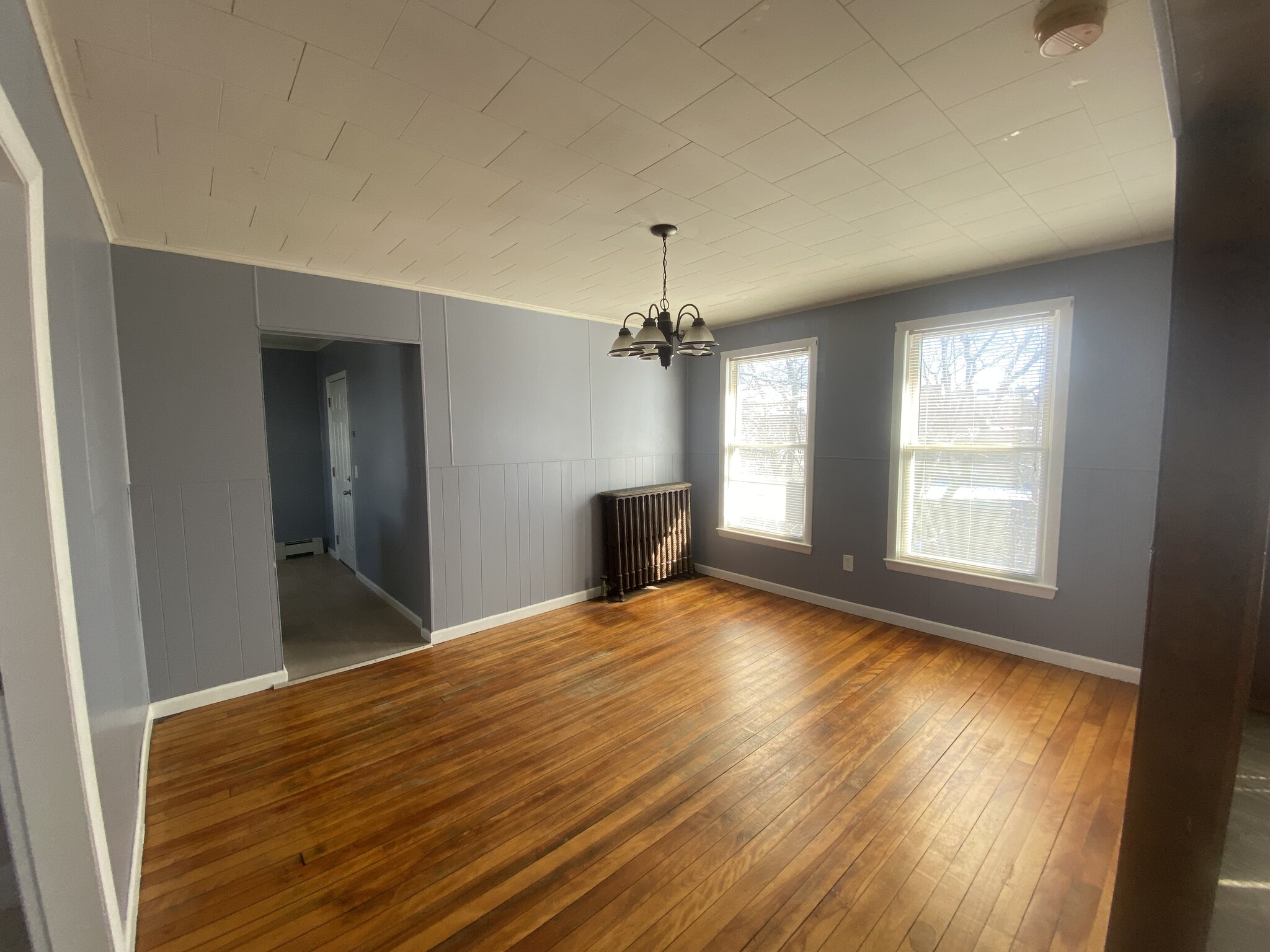 Living room - 28 Newbury St