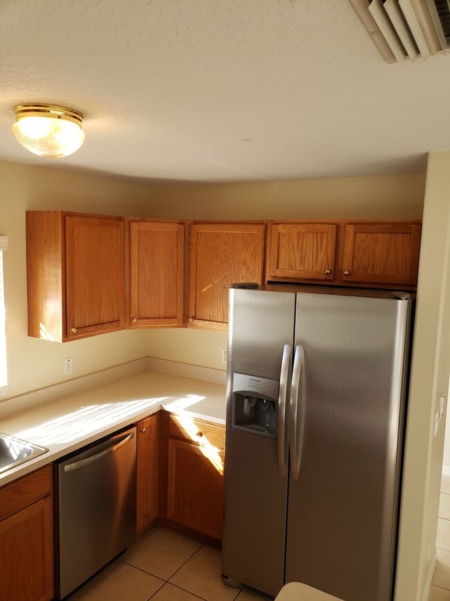 Building Photo - $1495.00 - 3/2/1 - Duplex - Move In Special