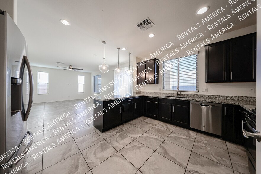 Building Photo - 17965 W Encinas Ln